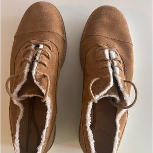 UGG shoes, Women’s 8